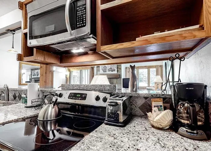 613 Tamarack